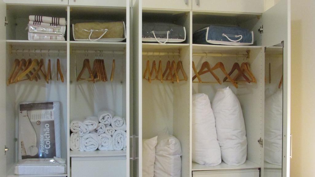 Lindo Apto No Barrabela, Todo Equipado, Com Arcondicionados Split Novos No Quarto E Na Sala, Limpissimo, Cheiroso, Novinho, Condominio Em Frente A Praia, Com Piscina Aquecida, Sauna, Quadra, Academia, Lavanderia, Salao De Beleza, Restaurantes, Mercad Rio de Janeiro Rum bild