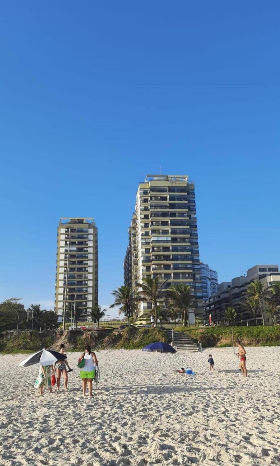 Lindo Apto No Barrabela, Todo Equipado, Com Arcondicionados Split Novos No Quarto E Na Sala, Limpissimo, Cheiroso, Novinho, Condominio Em Frente A Praia, Com Piscina Aquecida, Sauna, Quadra, Academia, Lavanderia, Salao De Beleza, Restaurantes, Mercad Rio de Janeiro Exteriör bild