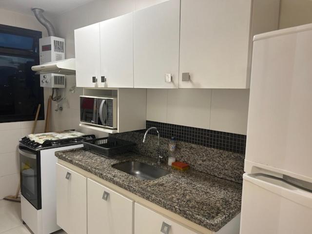 Lindo Apto No Barrabela, Todo Equipado, Com Arcondicionados Split Novos No Quarto E Na Sala, Limpissimo, Cheiroso, Novinho, Condominio Em Frente A Praia, Com Piscina Aquecida, Sauna, Quadra, Academia, Lavanderia, Salao De Beleza, Restaurantes, Mercad Rio de Janeiro Exteriör bild